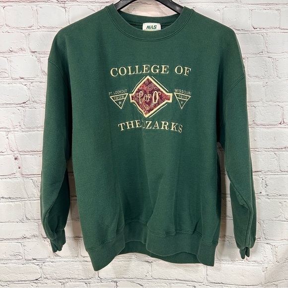 Vintage unisex tourist destination sweatshirt size XL green army embroidered - Picture 2 of 10